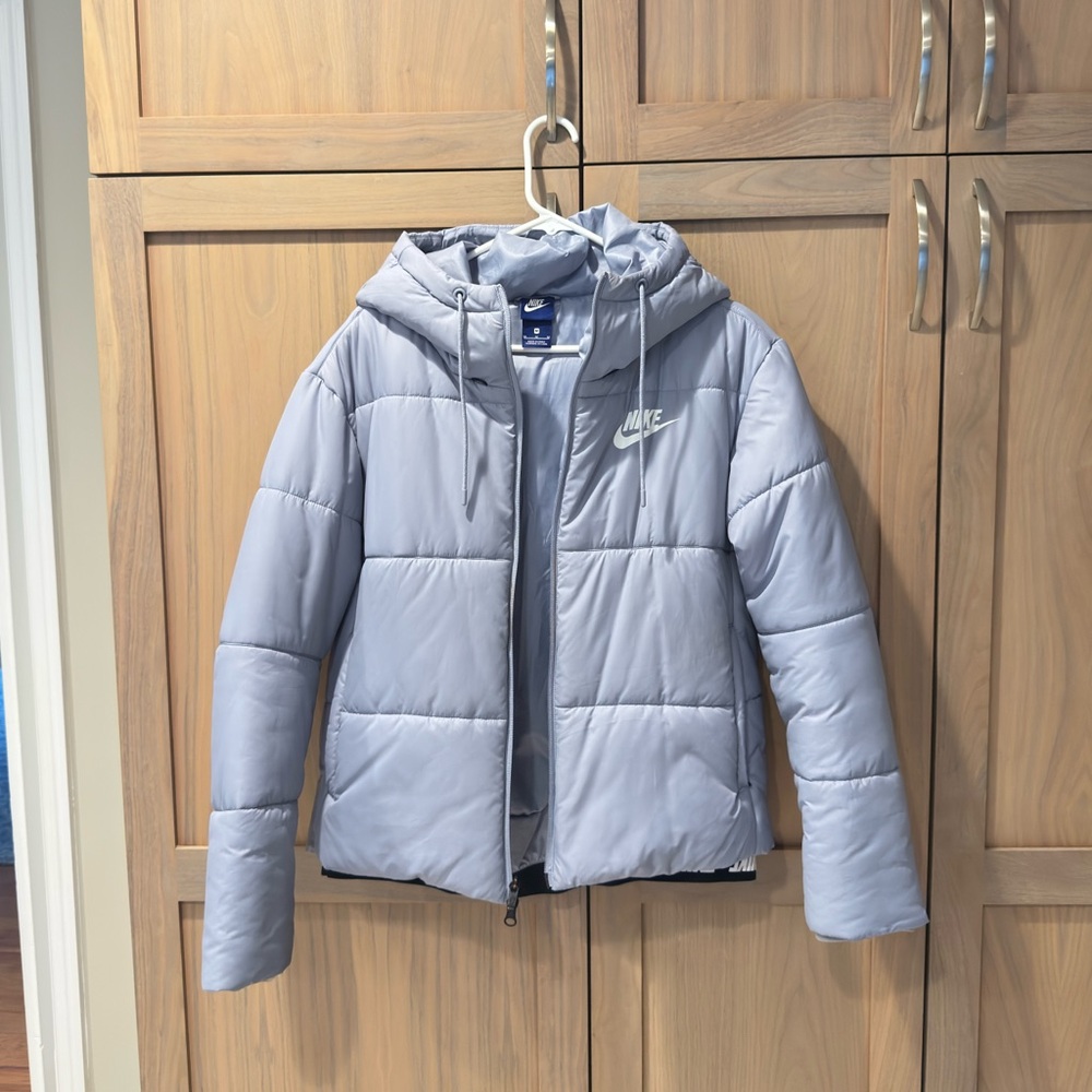 Nike Women’s Puffer Jacket Size M